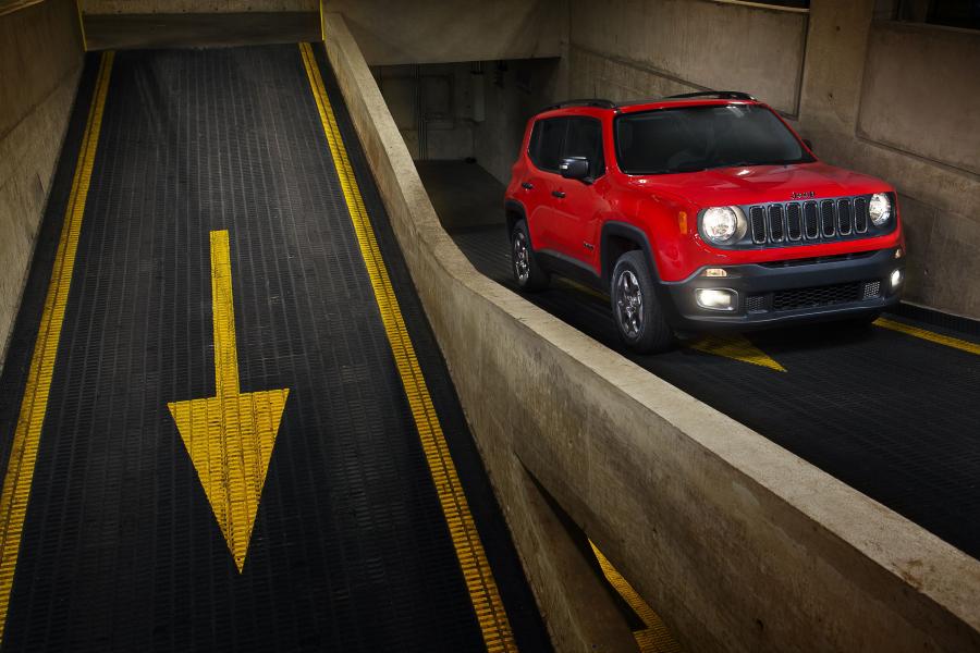  Jeep Renegade Sport 2015 года  (BR) (фото 6 из 7)